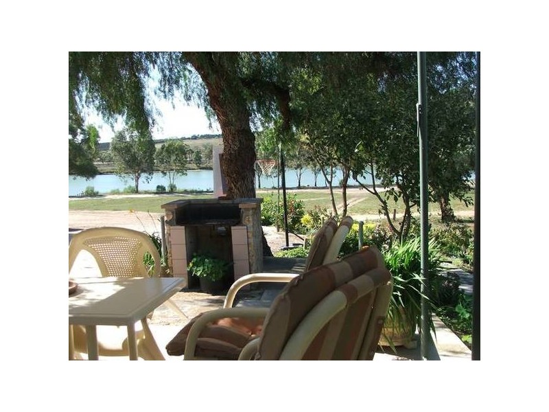 Langs Landing via, Swan Reach SA 5354