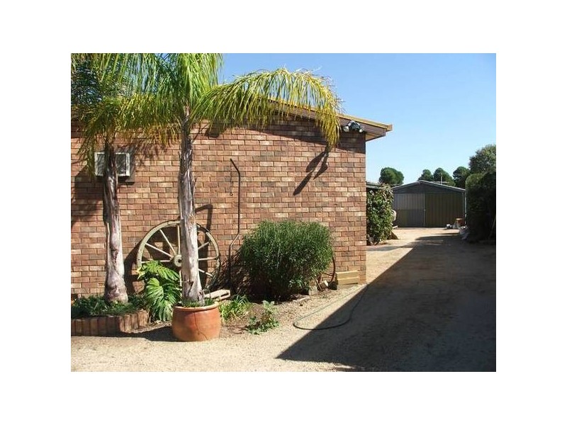 51 Esplanade, Mannum SA 5238