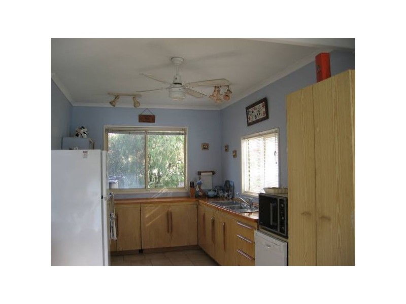 21 Eastfront Road, Younghusband, Mannum SA 5238