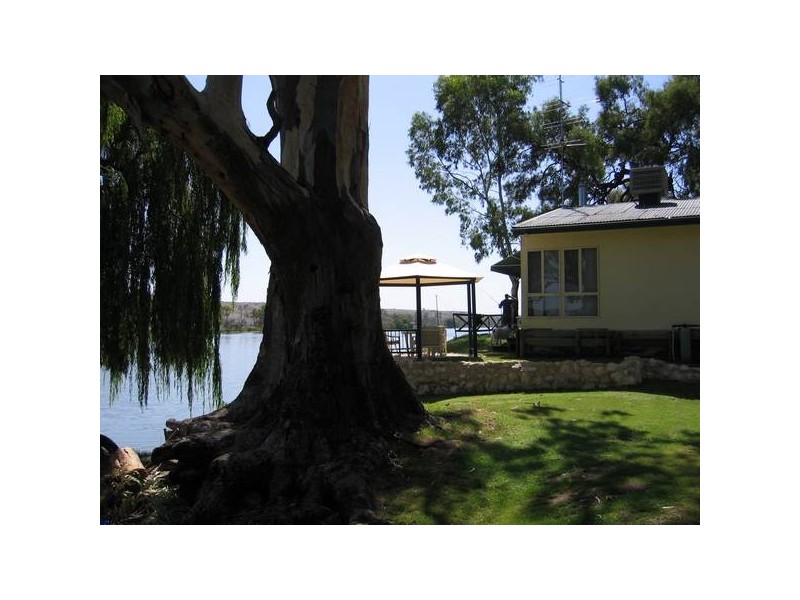 21 Eastfront Road, Younghusband, Mannum SA 5238