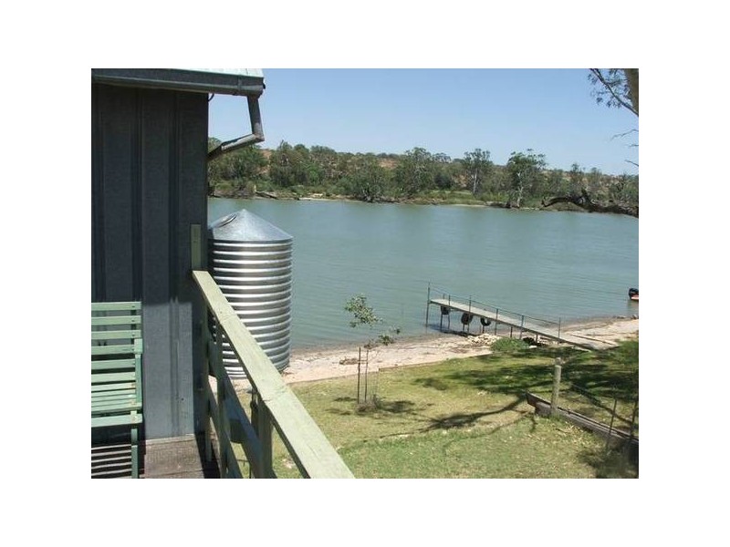 9 Riverside Drive, Big Bend, Swan Reach SA 5354