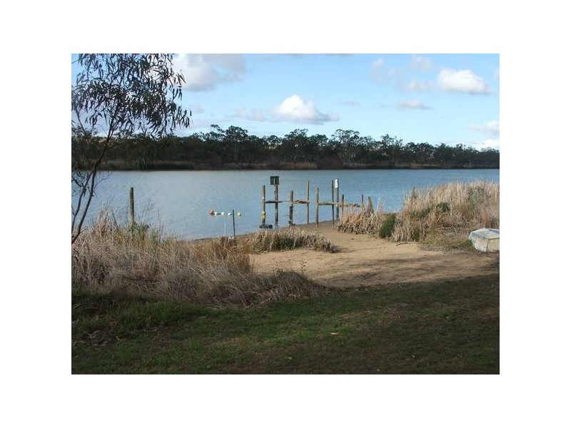 10 Gowling Court via Younghusband, Mannum SA 5238