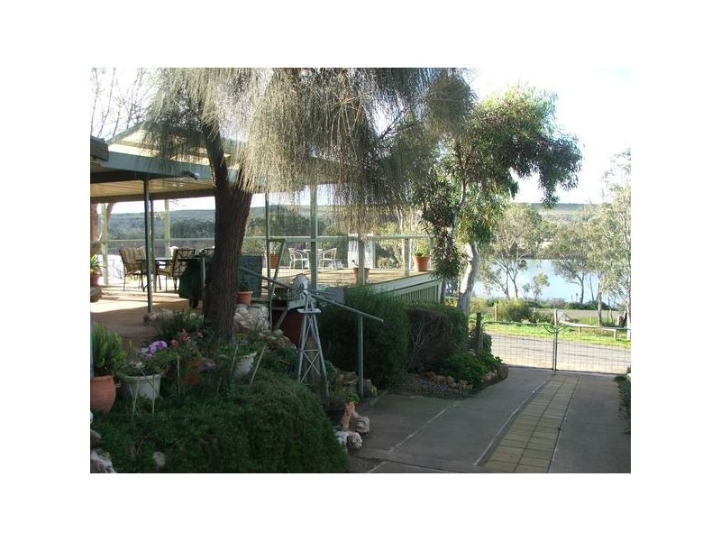 10 Gowling Court via Younghusband, Mannum SA 5238