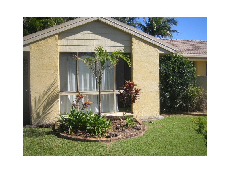 41 Beech Drive, Suffolk Park NSW 2481