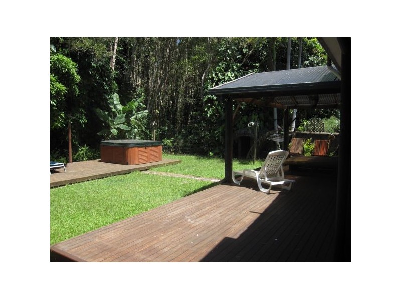 239 Broken Head Road, Suffolk Park NSW 2481