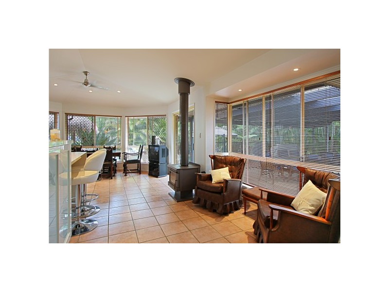 25 Caniaba Crescent, Suffolk Park NSW 2481