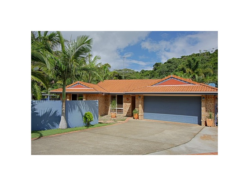 25 Caniaba Crescent, Suffolk Park NSW 2481