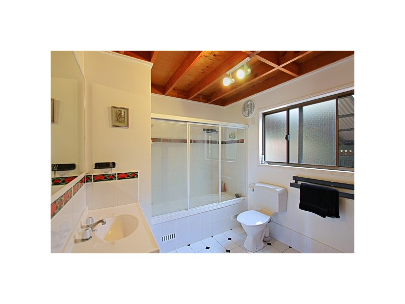 8 Tamarind Court, Suffolk Park NSW 2481