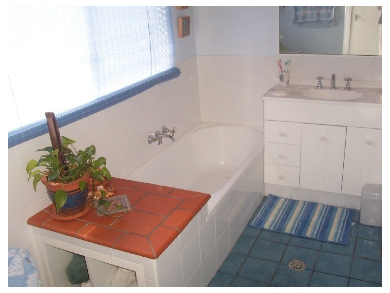 1a Cumbebin, Byron Bay NSW 2481
