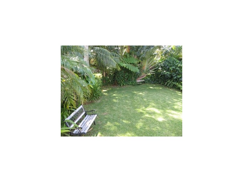 1a Cumbebin, Byron Bay NSW 2481
