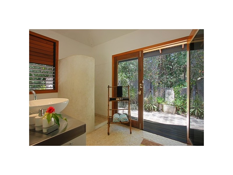 4 Angus Place, Ewingsdale NSW 2481