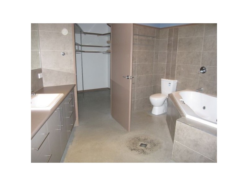 12/3 Sallywattle, Byron Bay NSW 2481