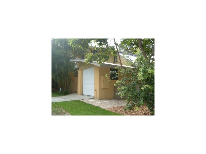 2/10 Blueberry, Byron Bay NSW 2481