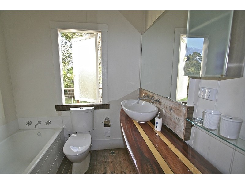 1 Ruskin Lane, Byron Bay NSW 2481