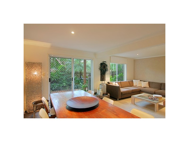 2/7-9 Hazelwood Close, Suffolk Park NSW 2481