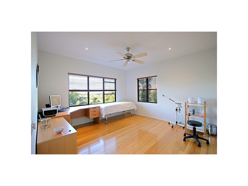 16 Red Bean Close, Suffolk Park NSW 2481