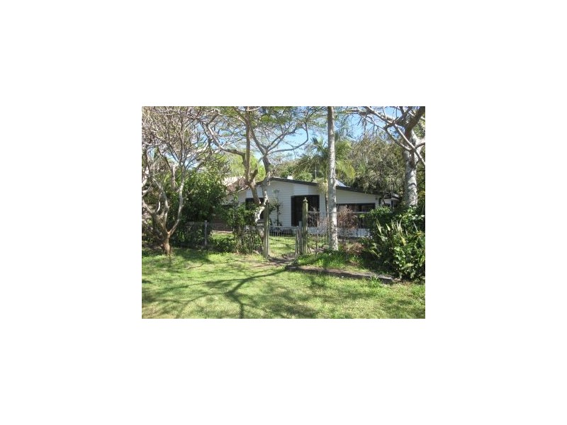 4 Glasgow Street, Suffolk Park NSW 2481