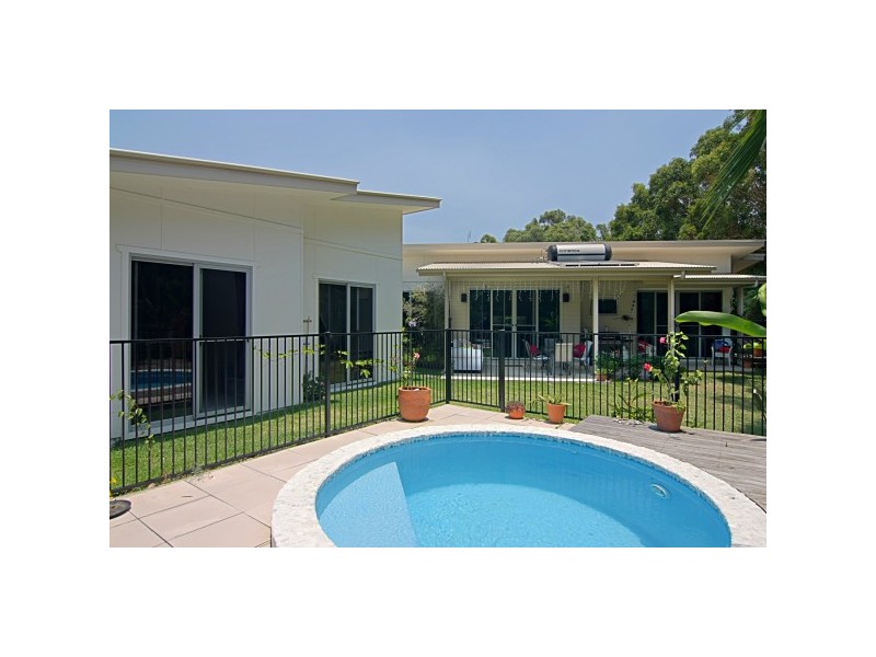 3 Sallywattle Drive, Suffolk Park NSW 2481