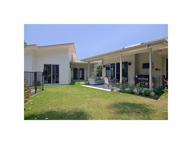 3 Sallywattle Drive, Suffolk Park NSW 2481