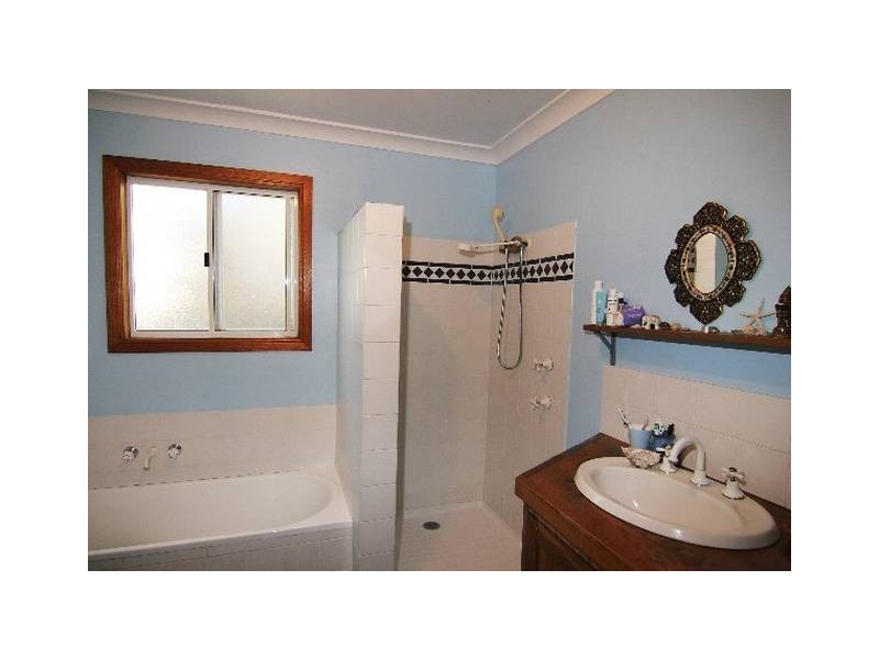 6 Azolla, Byron Bay NSW 2481