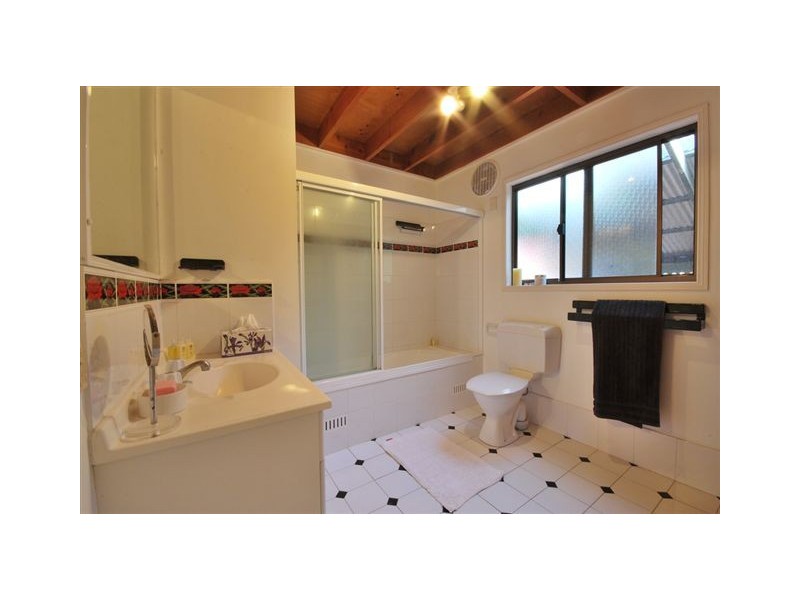 8 Tamarind Court, Suffolk Park NSW 2481