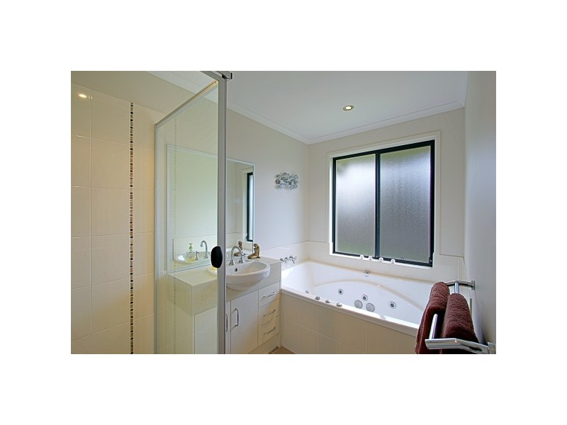 6 Midgenberry Place, Suffolk Park NSW 2481