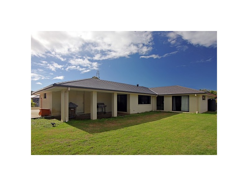 6 Midgenberry Place, Suffolk Park NSW 2481