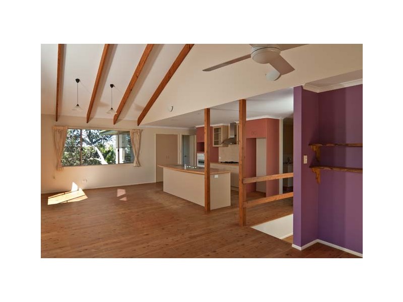 11 Hakea Crescent, Suffolk Park NSW 2481