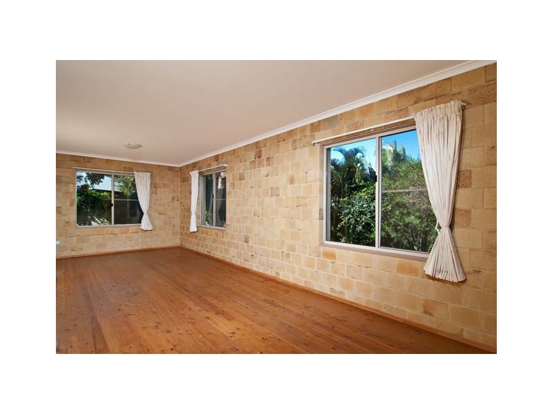 11 Hakea Crescent, Suffolk Park NSW 2481