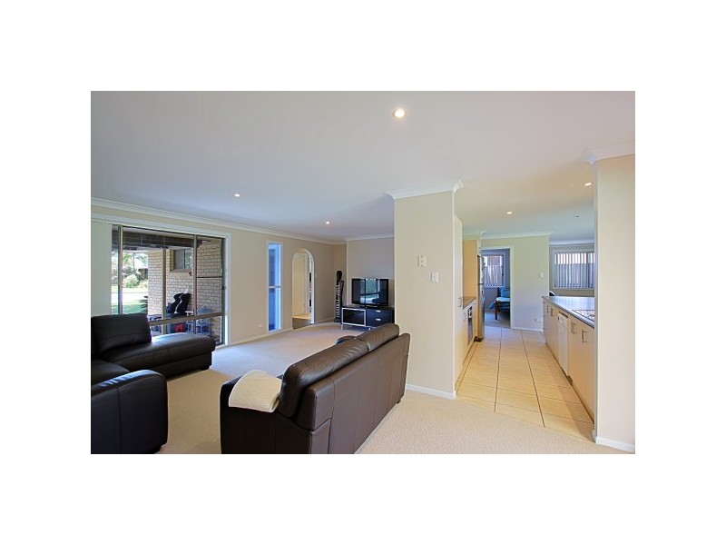 10 Beachside Drive, Suffolk Park NSW 2481
