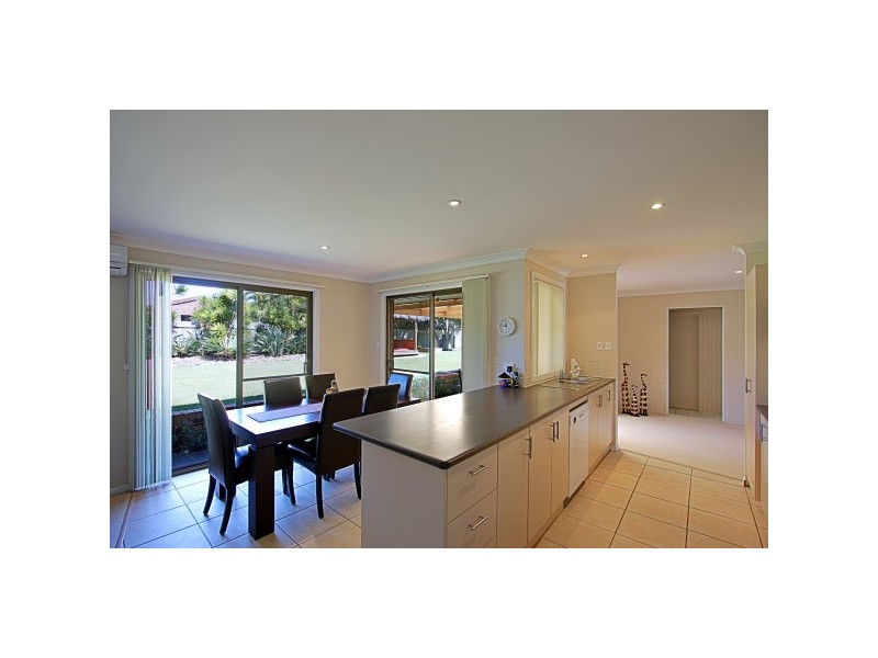10 Beachside Drive, Suffolk Park NSW 2481