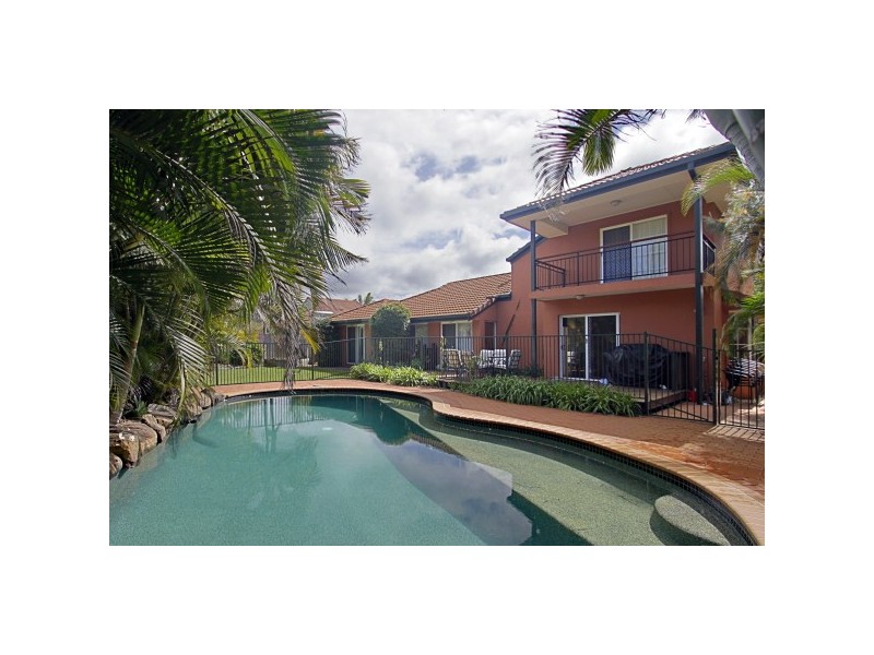 6 Teak Circuit, Suffolk Park NSW 2481