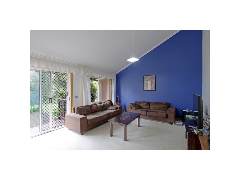 6 Teak Circuit, Suffolk Park NSW 2481