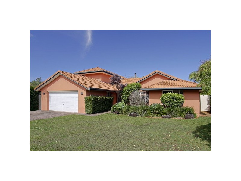 6 Teak Circuit, Suffolk Park NSW 2481