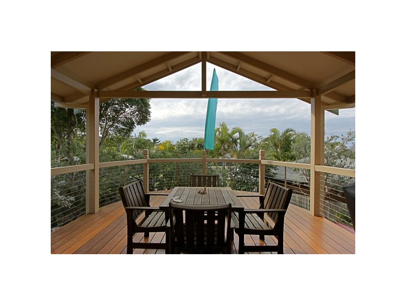 11 Hakea Crescent, Suffolk Park NSW 2481