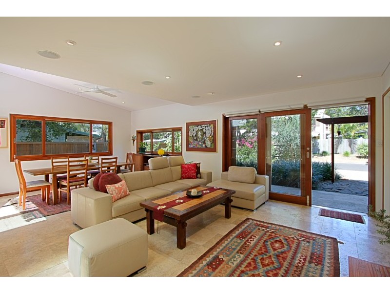 5 Oceanside Place, Suffolk Park NSW 2481