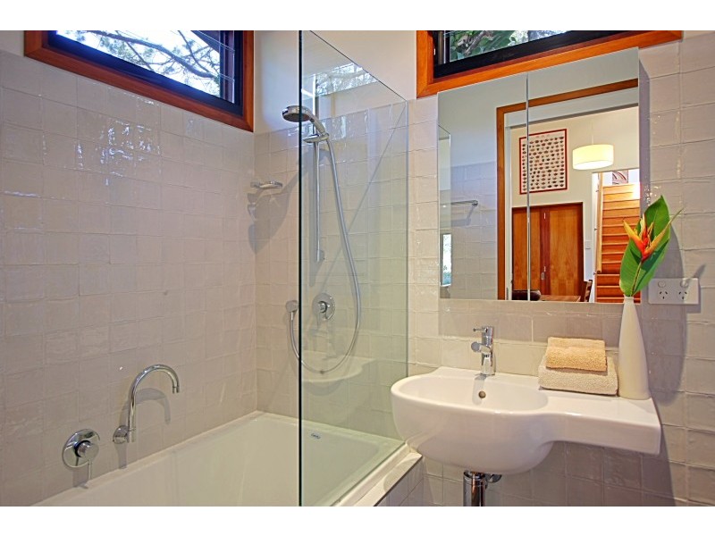 5 Oceanside Place, Suffolk Park NSW 2481