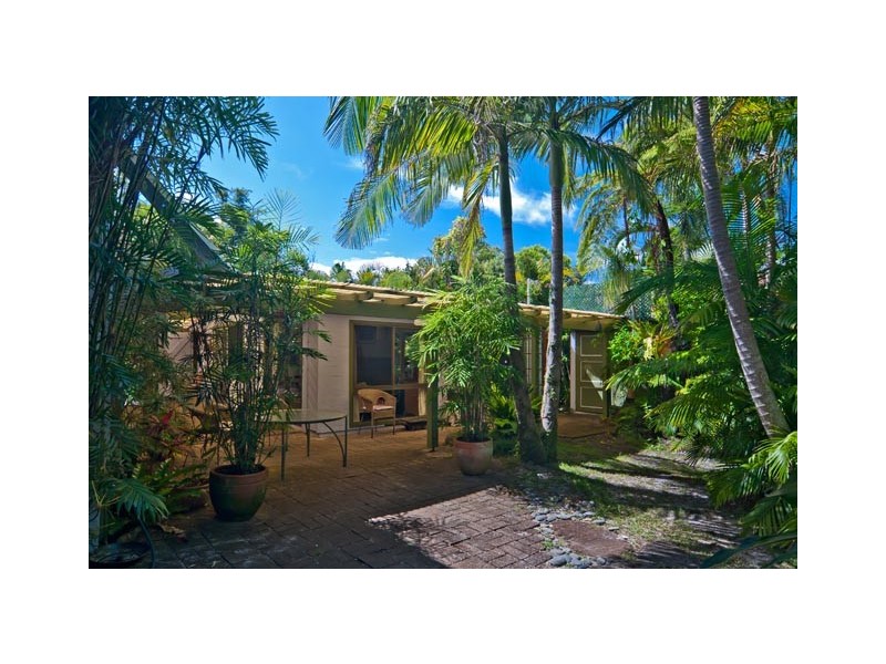 11 Armstrong Street, Suffolk Park NSW 2481