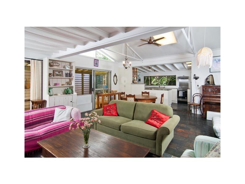 11 Armstrong Street, Suffolk Park NSW 2481