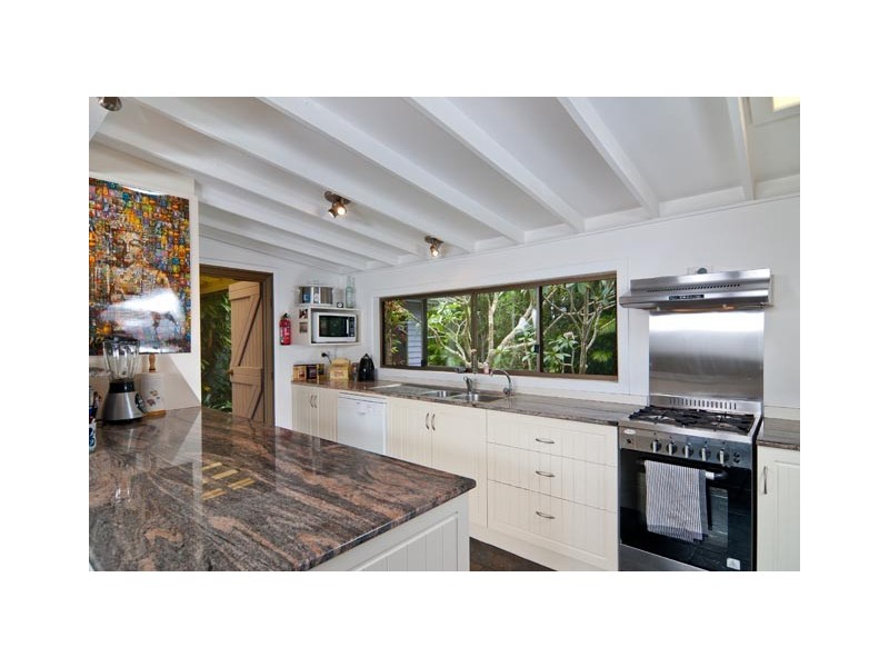 11 Armstrong Street, Suffolk Park NSW 2481