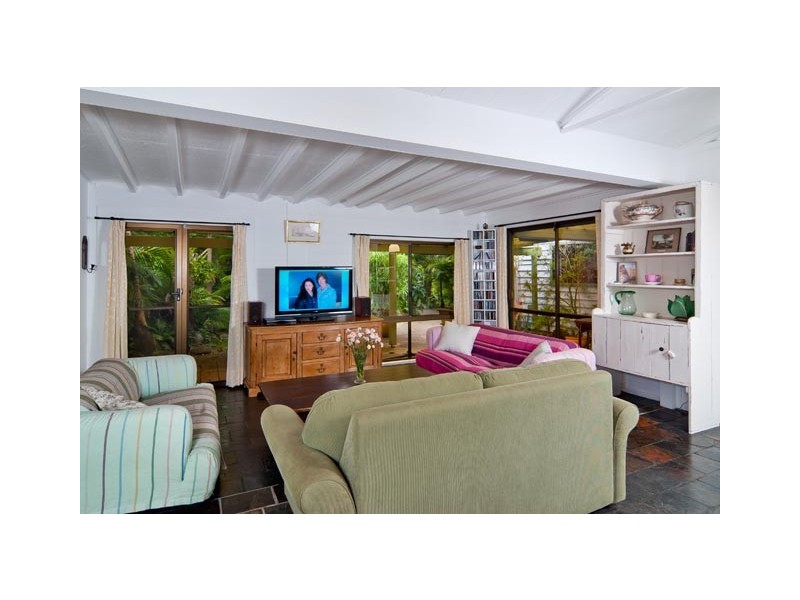 11 Armstrong Street, Suffolk Park NSW 2481
