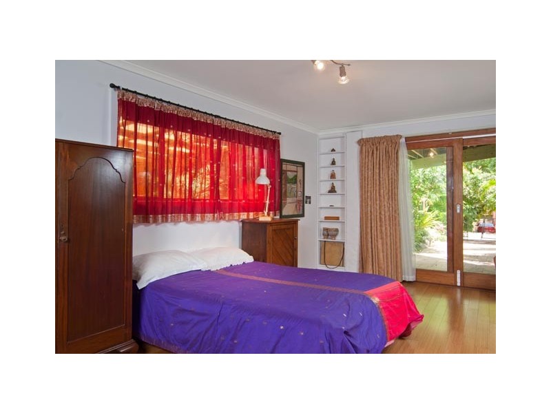 11 Armstrong Street, Suffolk Park NSW 2481