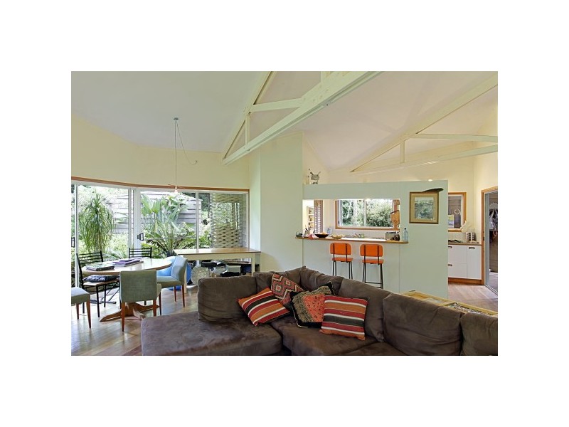 11 Avocado Crescent, Ewingsdale NSW 2481