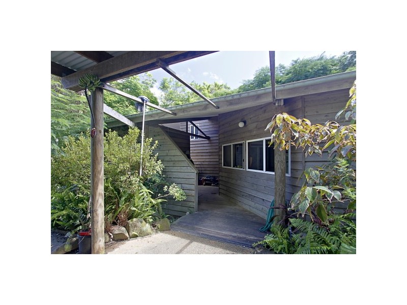 11 Avocado Crescent, Ewingsdale NSW 2481