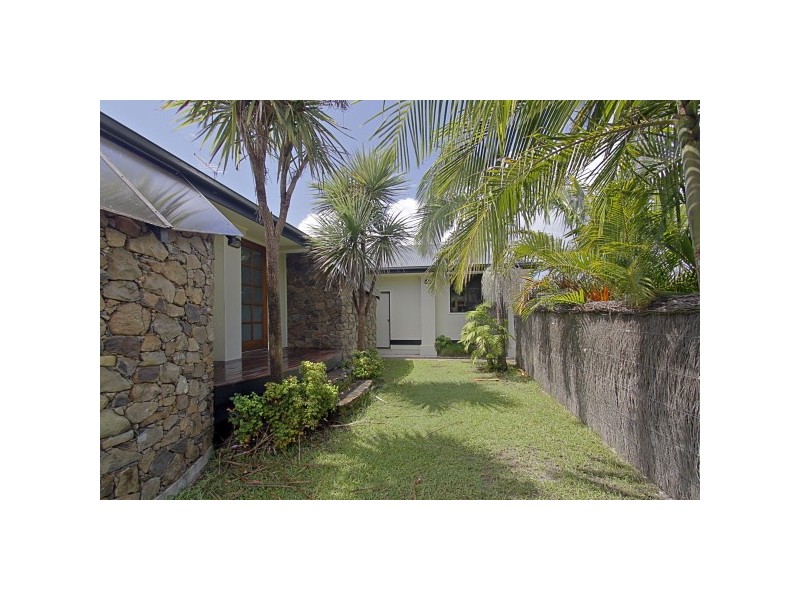 House 13/3 Sallywattle Drive, Suffolk Park NSW 2481