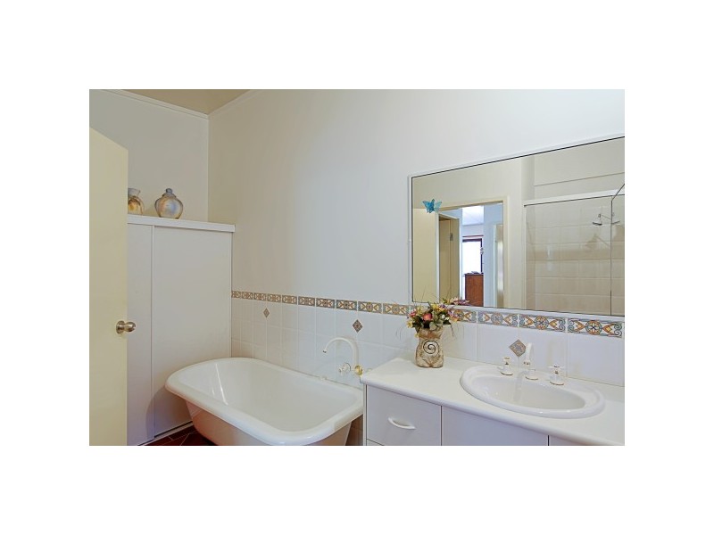 26 Bottlebrush Crescent, Suffolk Park NSW 2481