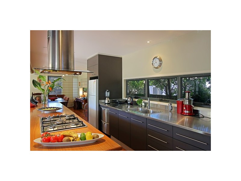 3 Sallywattle Drive, Suffolk Park NSW 2481