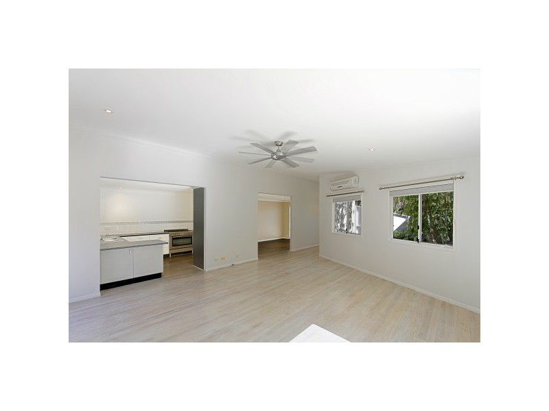 8 Sallywattle Drive, Suffolk Park NSW 2481