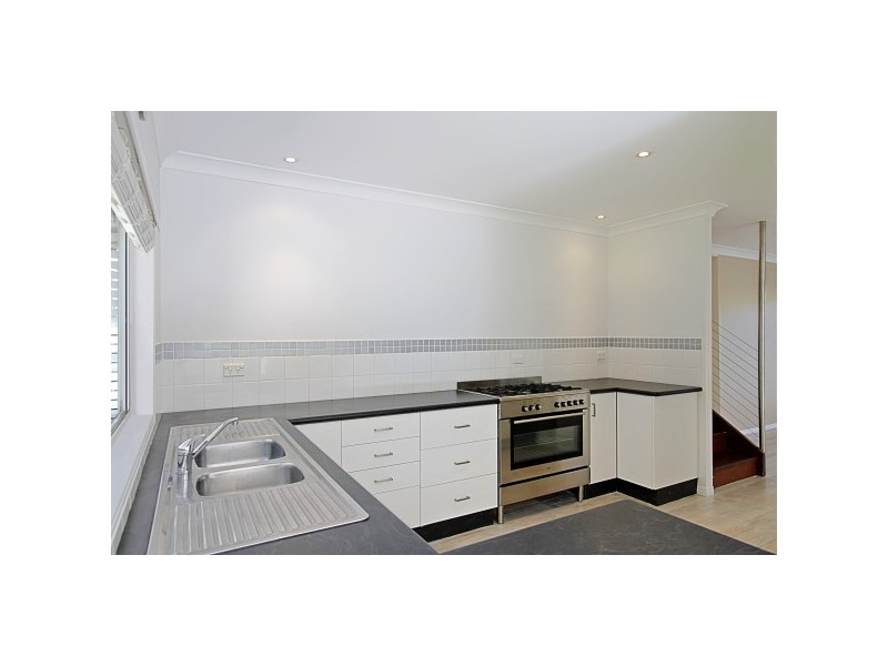 8 Sallywattle Drive, Suffolk Park NSW 2481