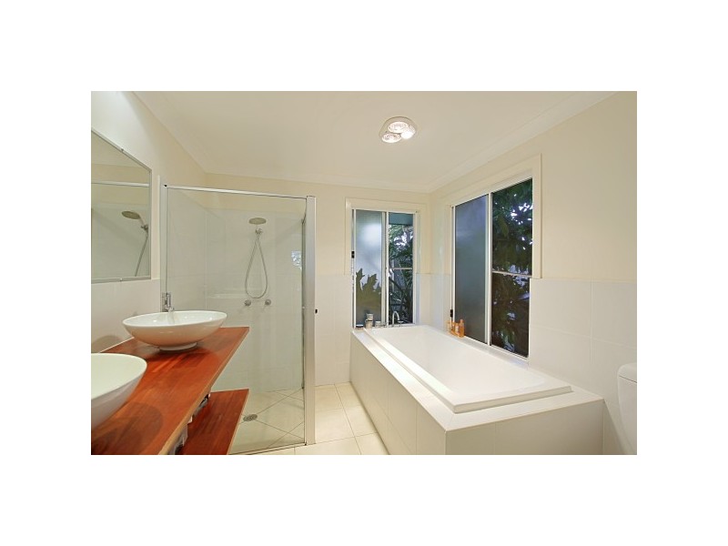 2 Blackwood Crescent, Bangalow NSW 2479